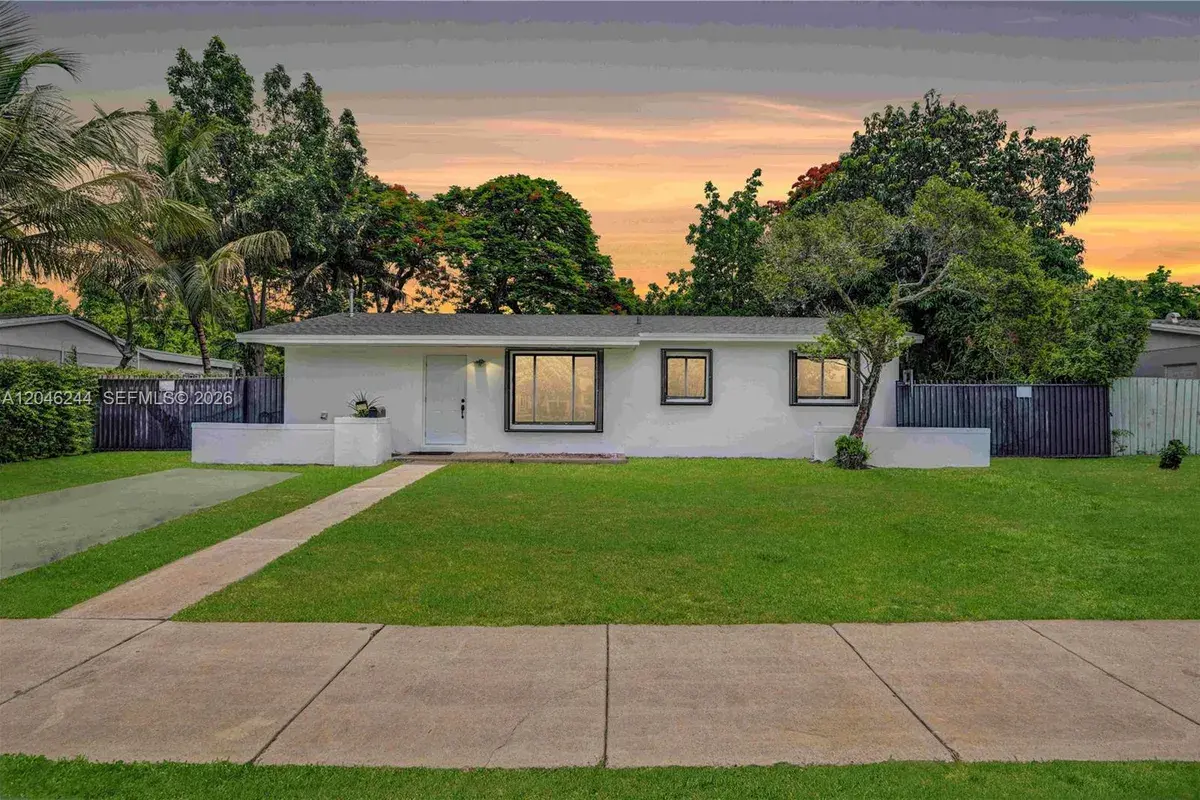 15551 SW 101st Ave, Miami FL 33157
