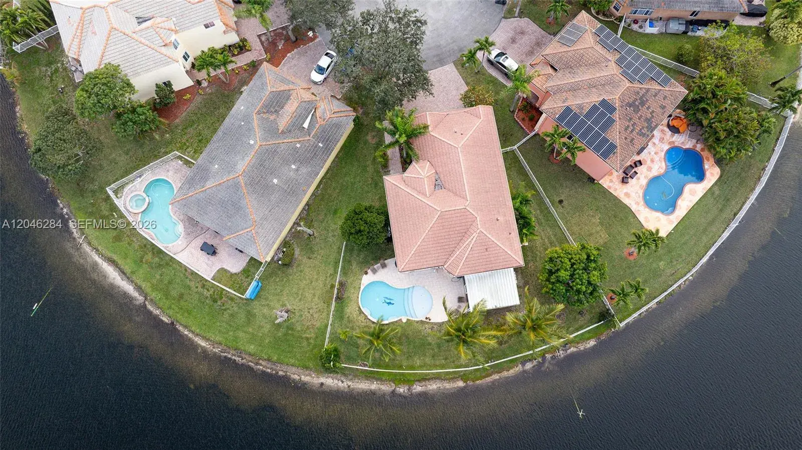 5 bedroom 3 bath for sale at 2901 SW 133rd Ave, Miramar FL 33027