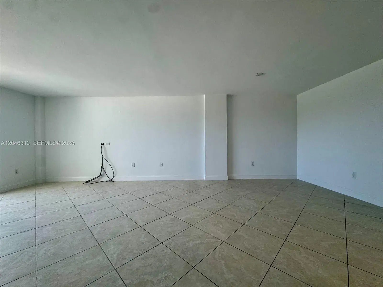 10275 Collins Ave # 318, Bal Harbour FL 33154