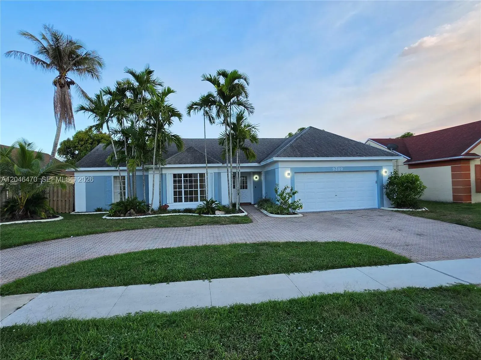 3 bedroom 2 bath for sale at 9300 Dunhill Dr, Miramar FL 33025