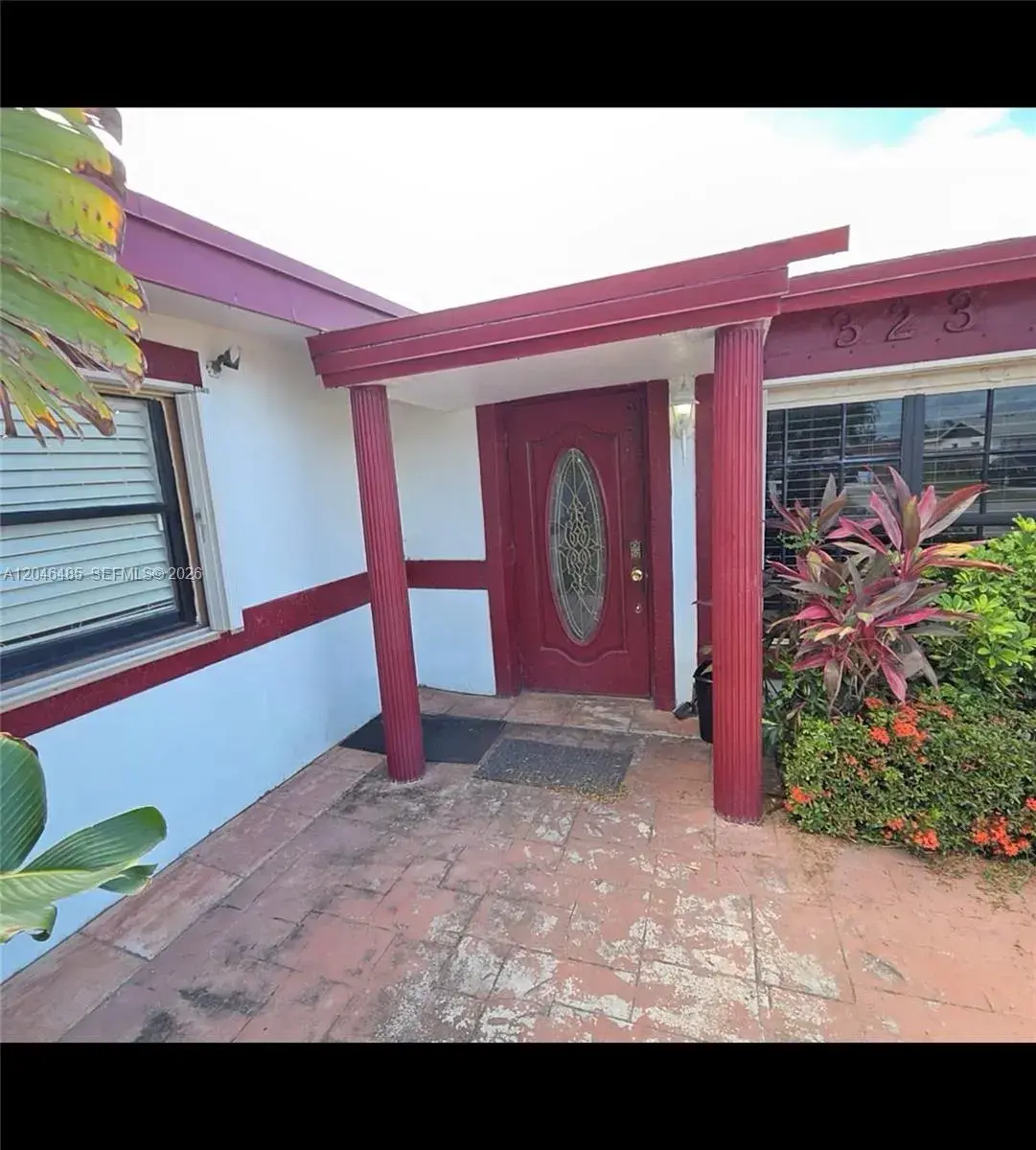 323 NW 4th Pl, Deerfield Beach FL 33441