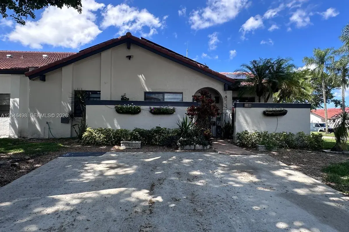 6633 NW 178th Ter, Hialeah FL 33015
