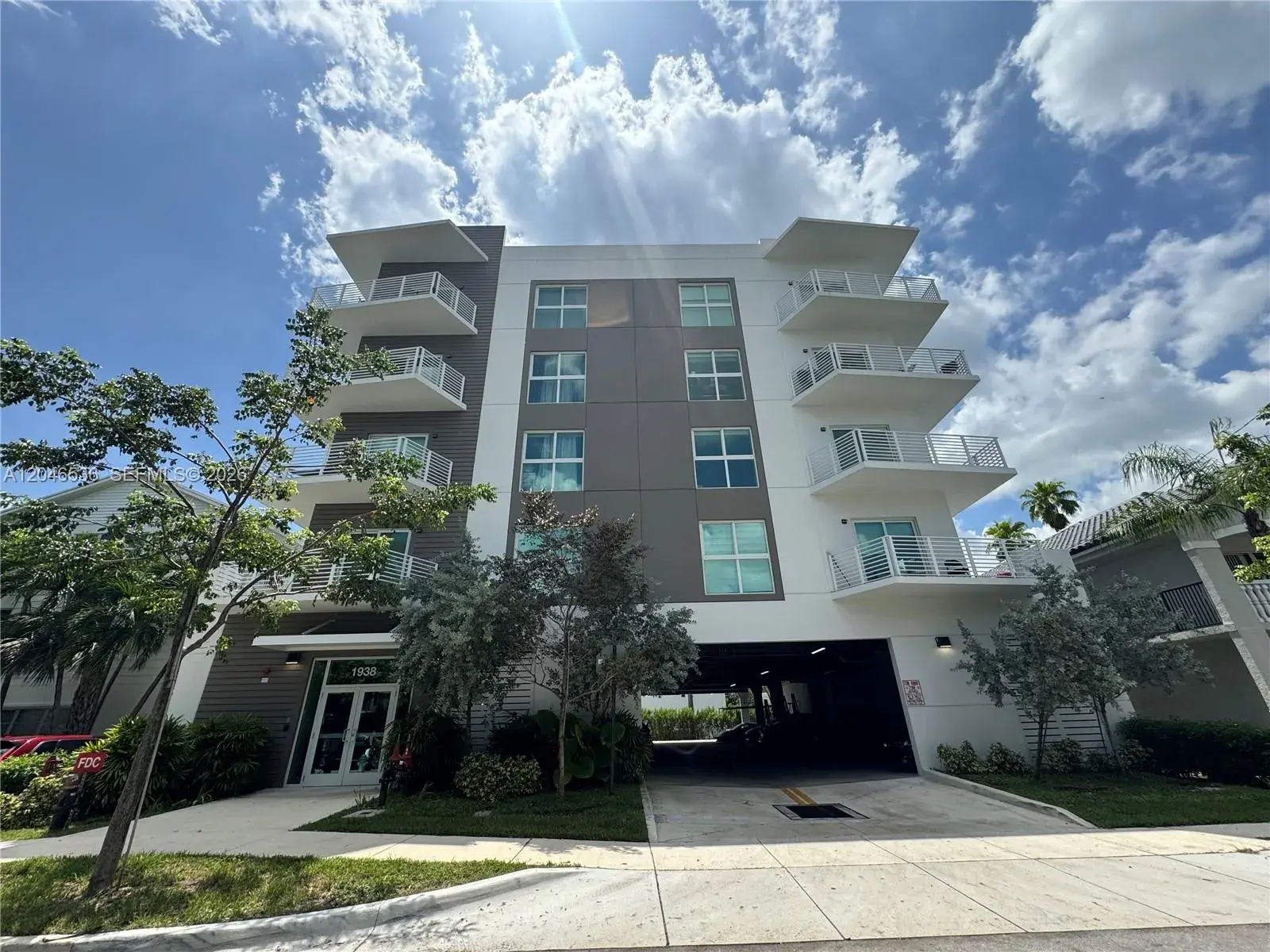 1938 Jackson St # 503, Hollywood FL 33020