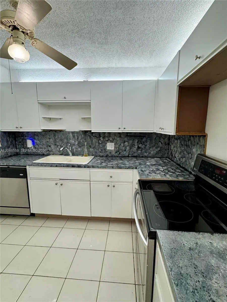 2495 SW 82nd Ave # 205, Davie FL 33324