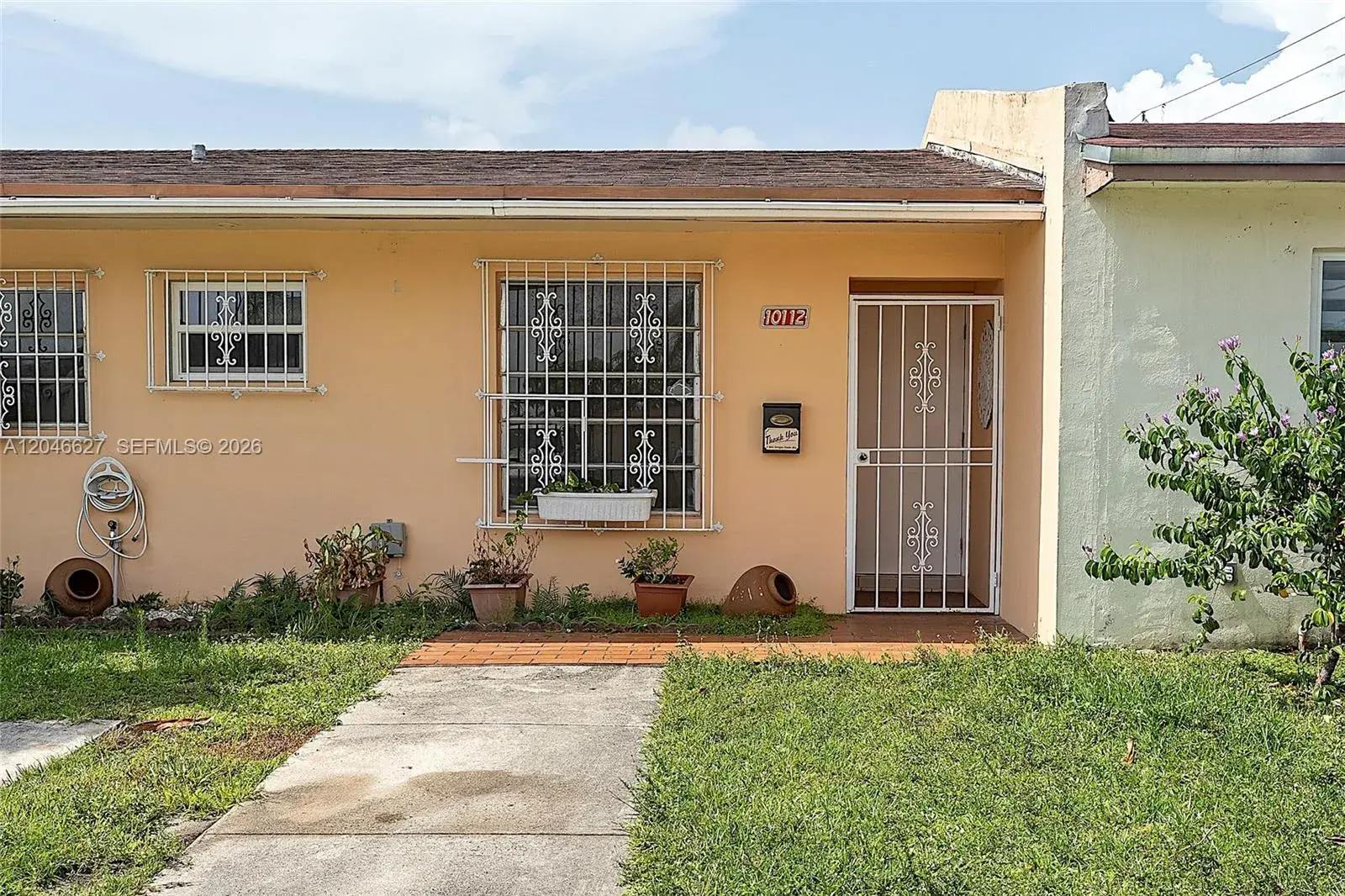 10112 SW 23rd St, Miami FL 33165