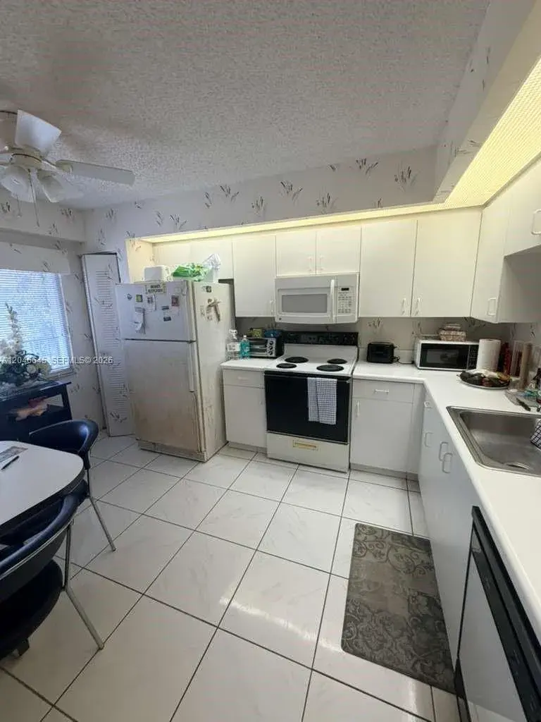 750 SW 138th Ave # 413F, Pembroke Pines FL 33027