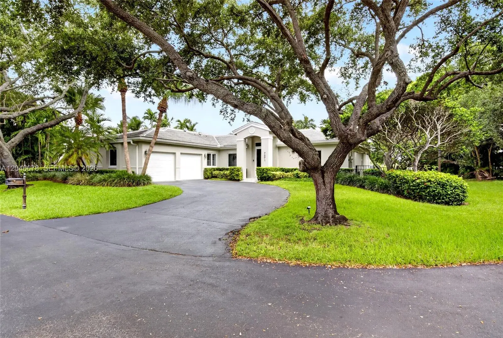 4 bedroom 2 bath Residential for sale at 7571 SW 148th Ter, Palmetto Bay FL 33158