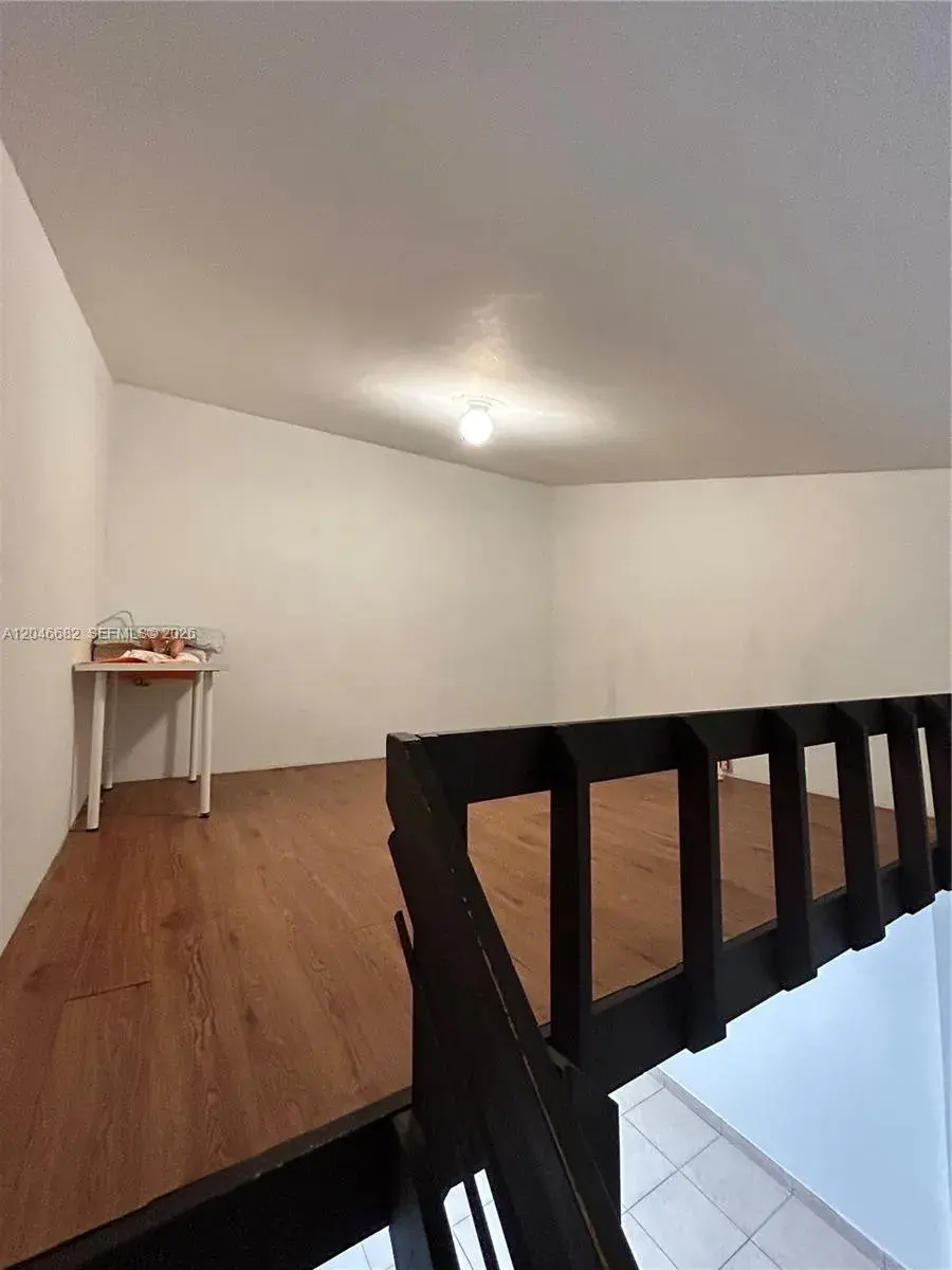 9421 Fontainebleau Blvd # 35, Miami FL 33172