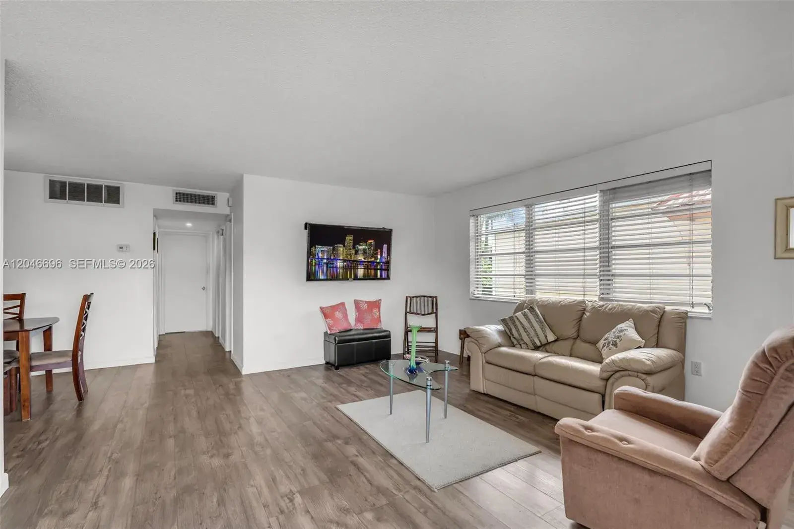20327 NE 2nd Ave # 26, Miami FL 33179
