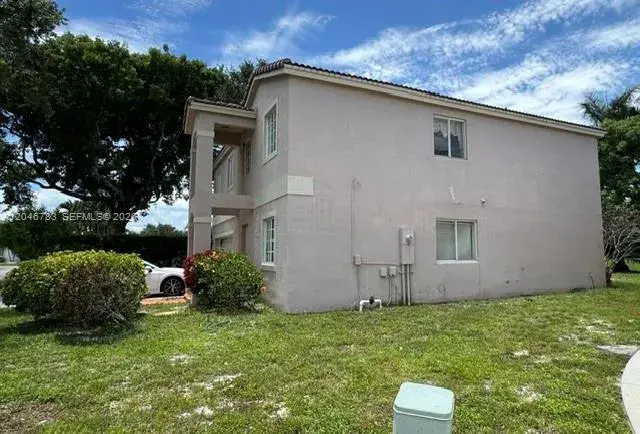 10275 SW 24th St, Miramar FL 33025