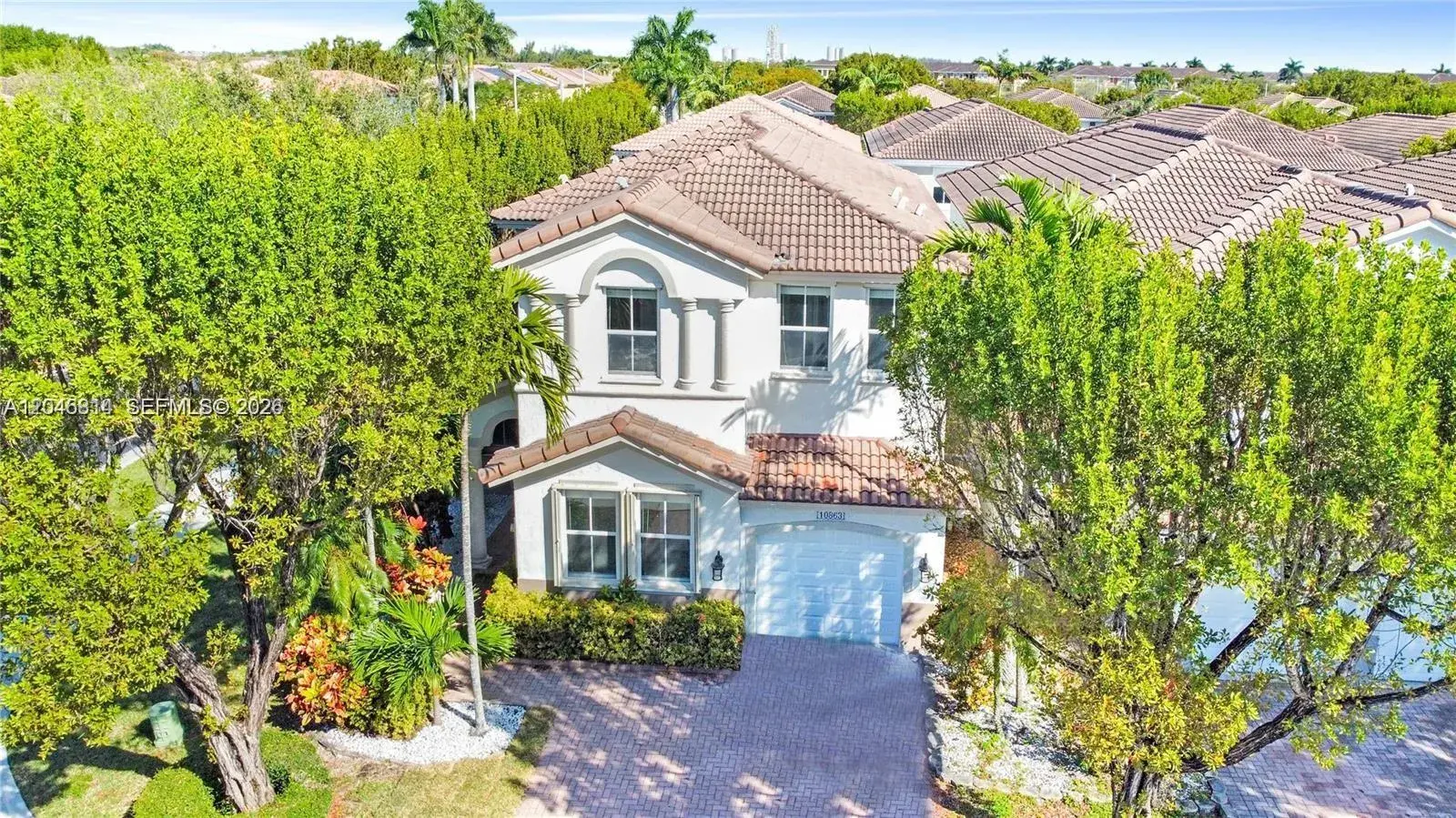 4 bedroom 3 bath for rent at 10863 NW 85th St # 0, Doral FL 33178