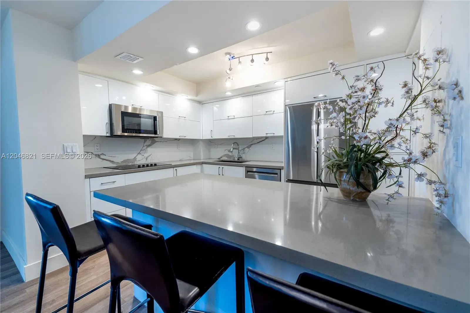 2000 Towerside Ter # 1910, Miami FL 33138