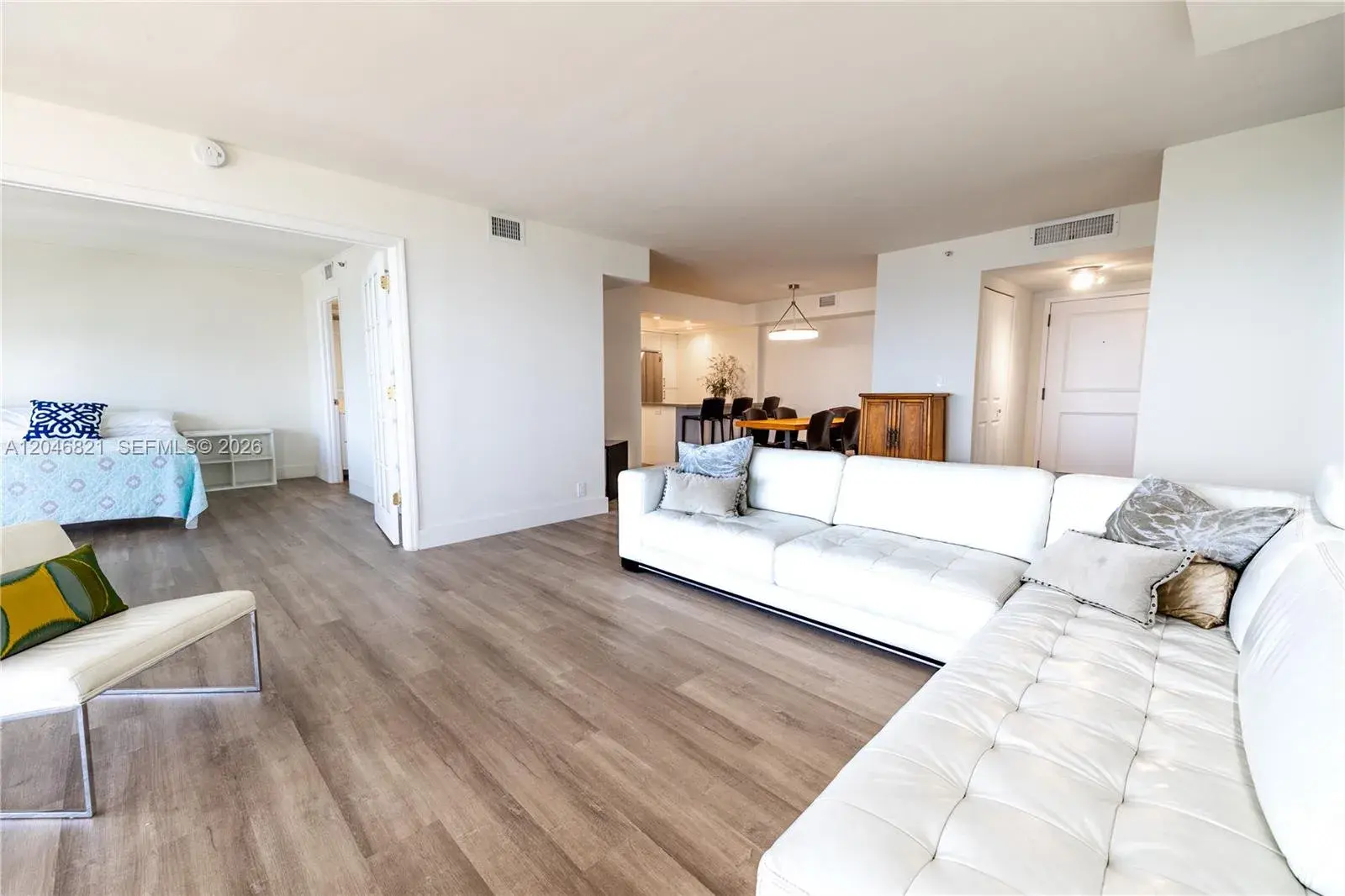 2000 Towerside Ter # 1910, Miami FL 33138