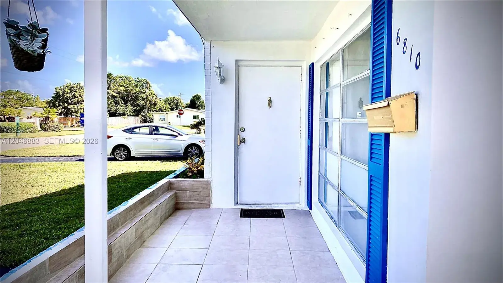 6810 NW 28th St, Sunrise FL 33313