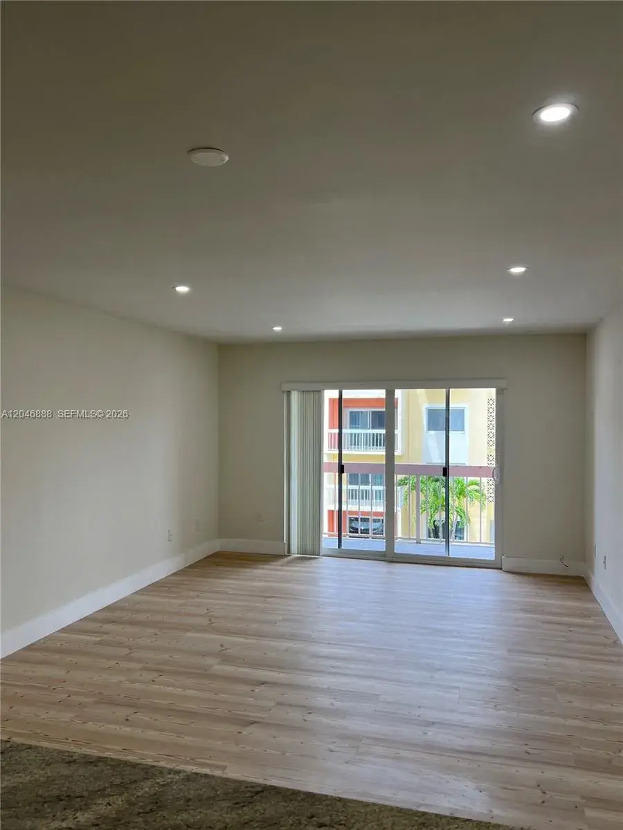 7800 Camino Real # H307, Miami FL 33143