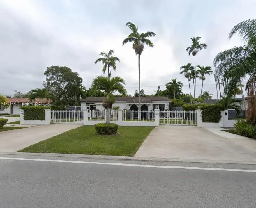 3 bedroom 2 bath Residential for sale at 9260 SW 56th St, Miami FL 33165