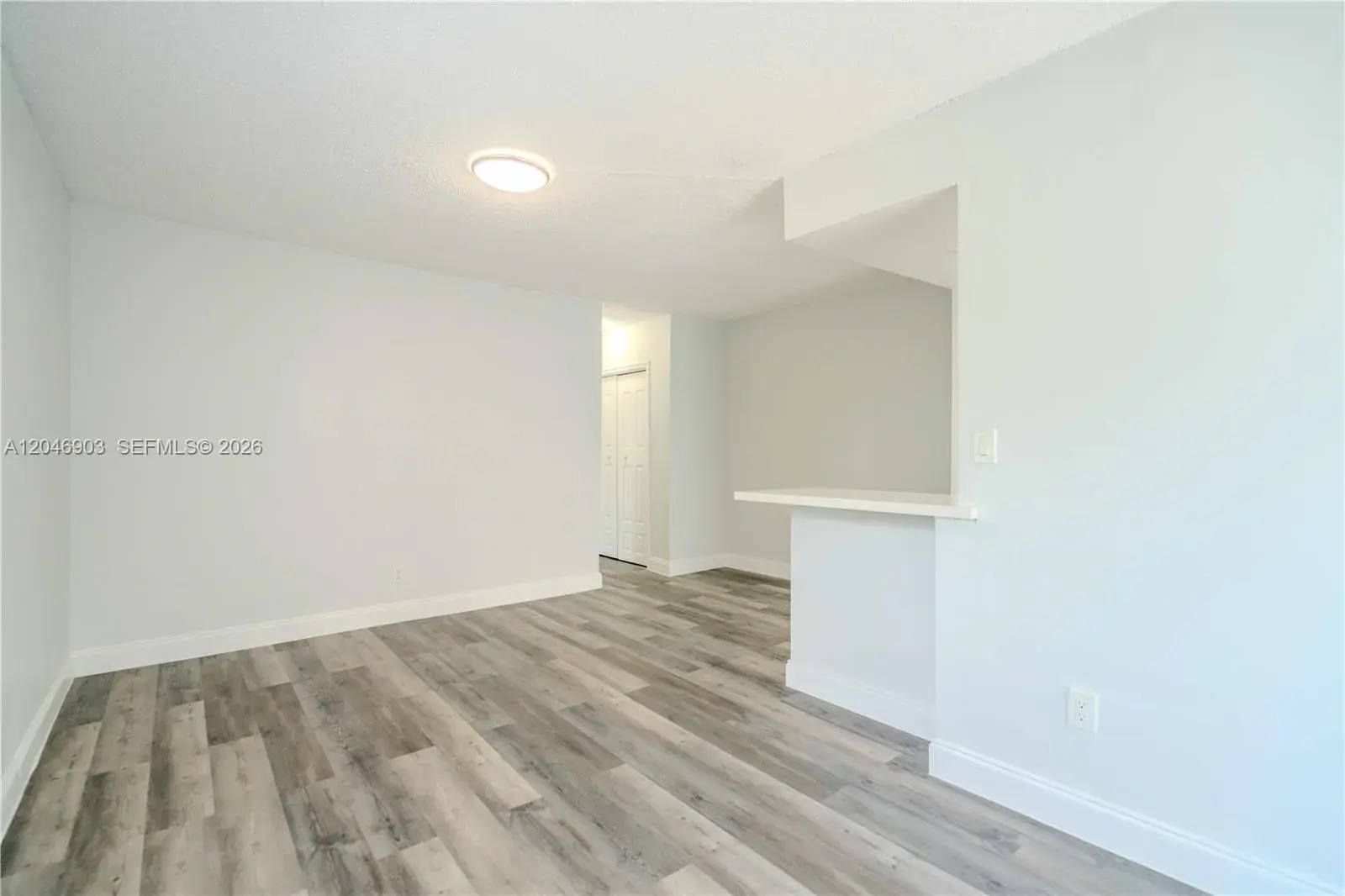 6650 Miller Dr # 20, South Miami FL 33155
