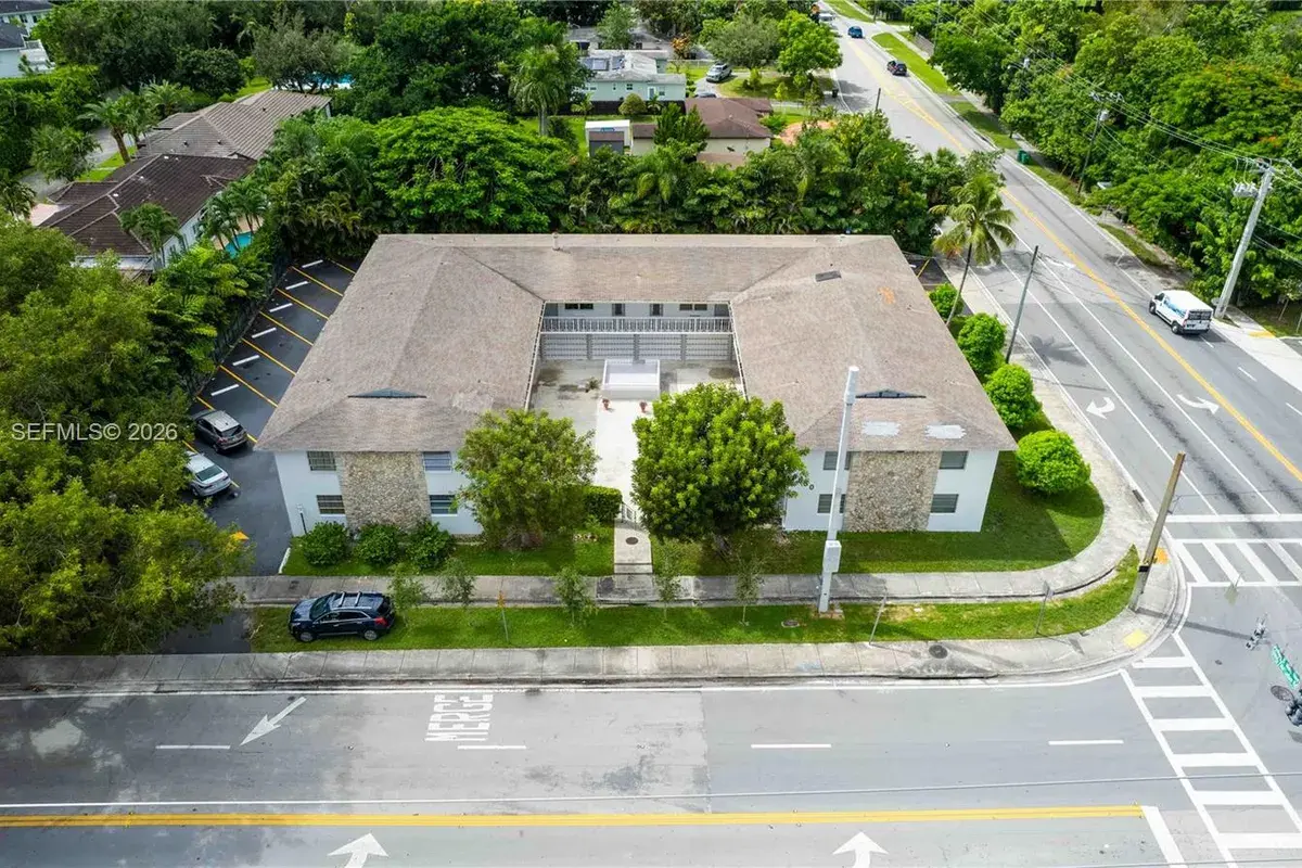 6650 Miller Dr # 20, South Miami FL 33155