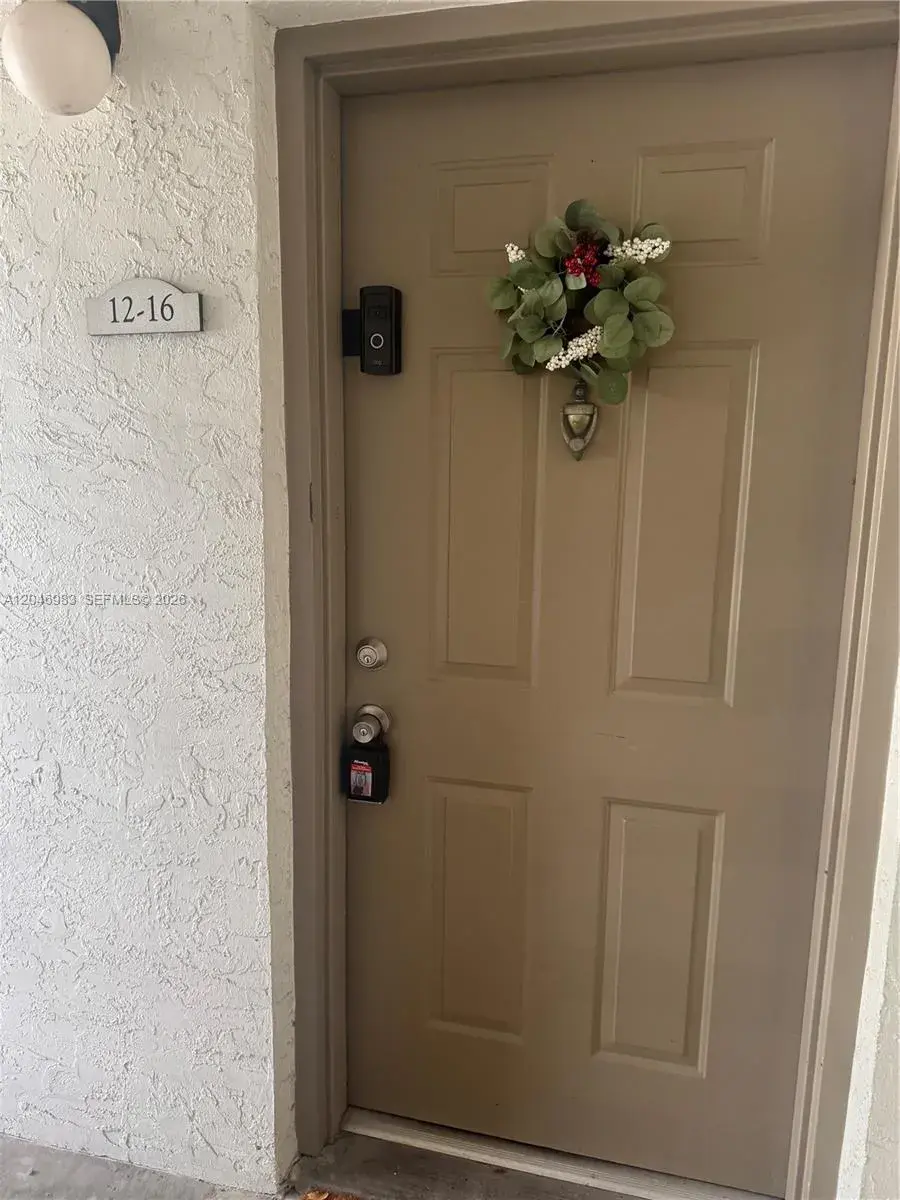 520 S Park Rd # 12, Hollywood FL 33021