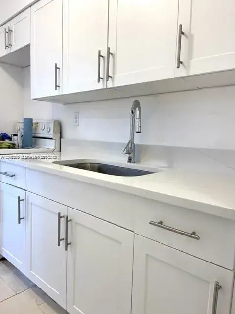 1204 NE 5th Ave # 3, Fort Lauderdale FL 33304