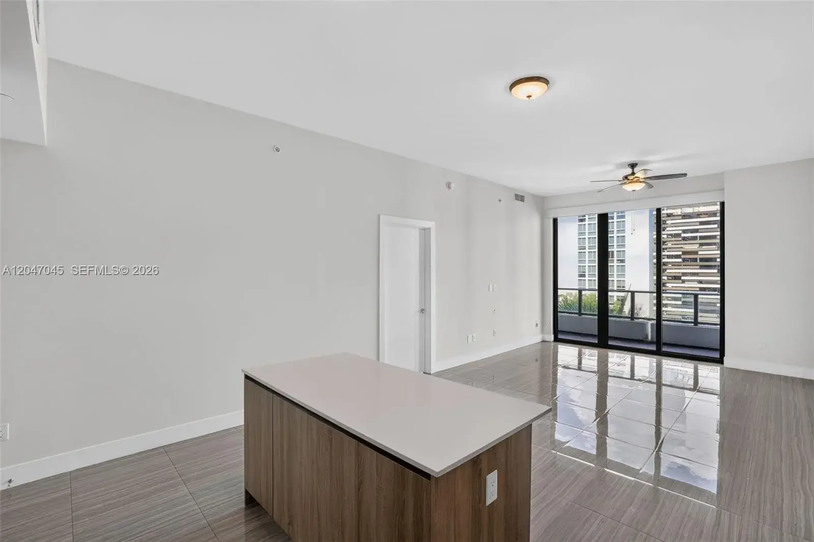 2960 NE 207th St # 505, Aventura FL 33180