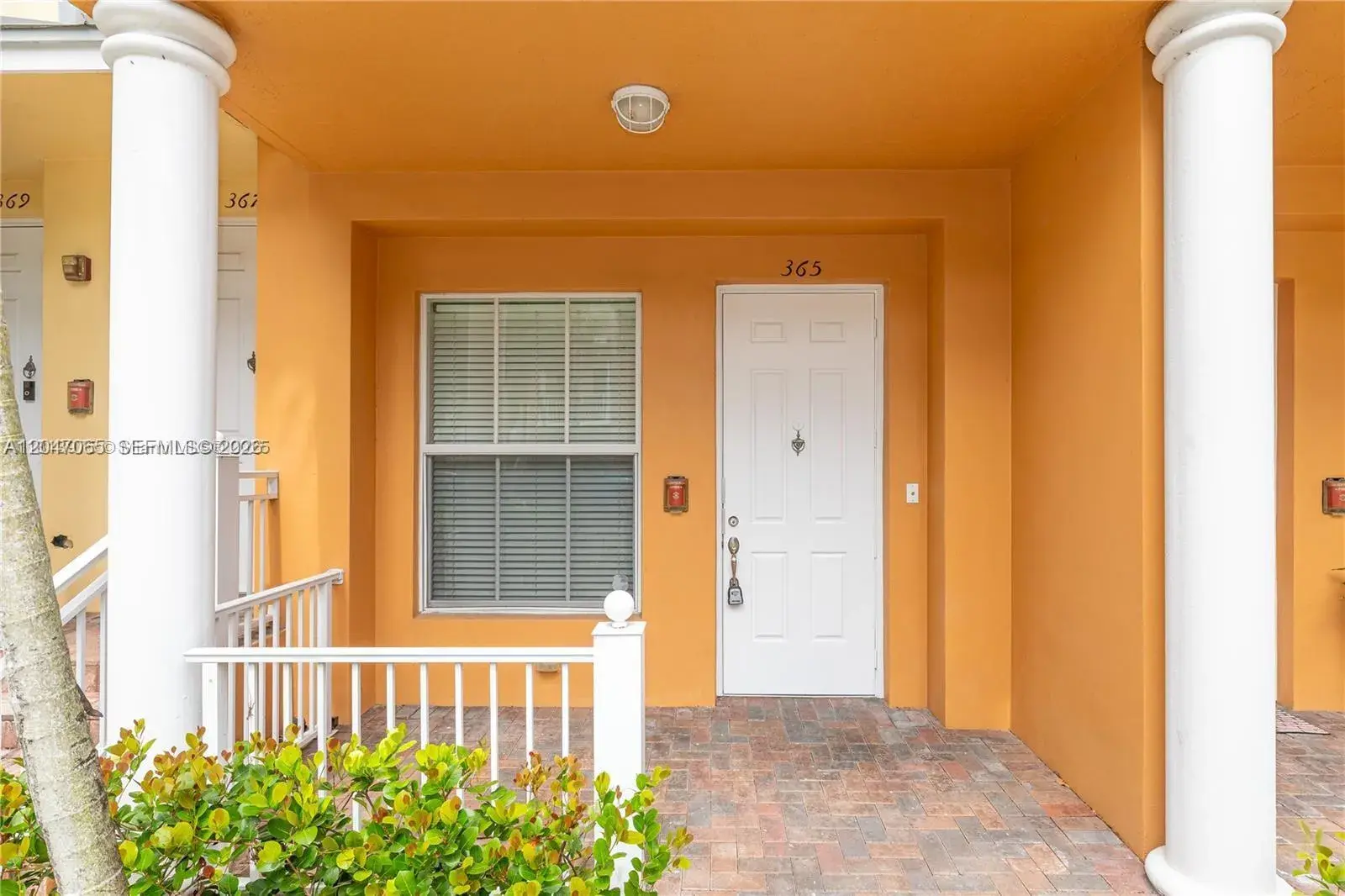 365 SW 13th Ter, Fort Lauderdale FL 33312