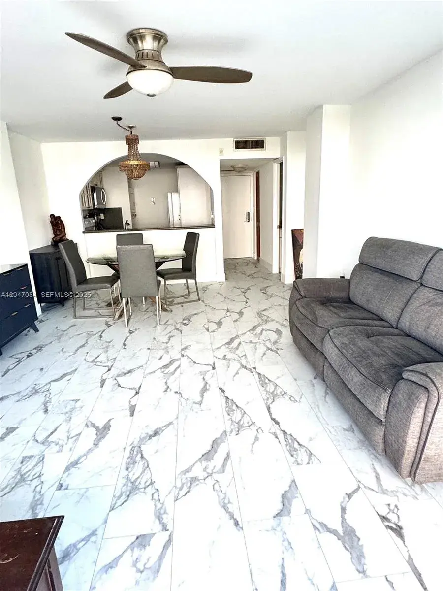600 NE 36th St # 609, Miami FL 33137