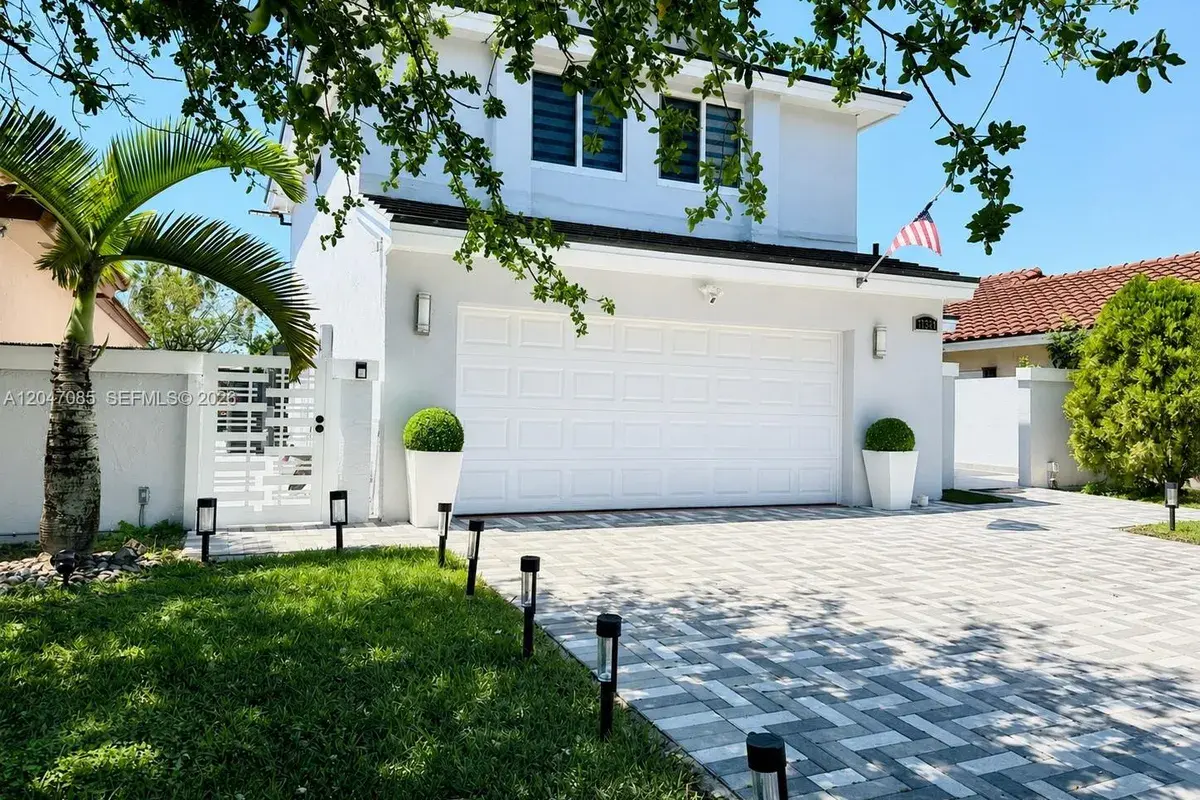 17324 NW 63rd Ave, Hialeah FL 33015