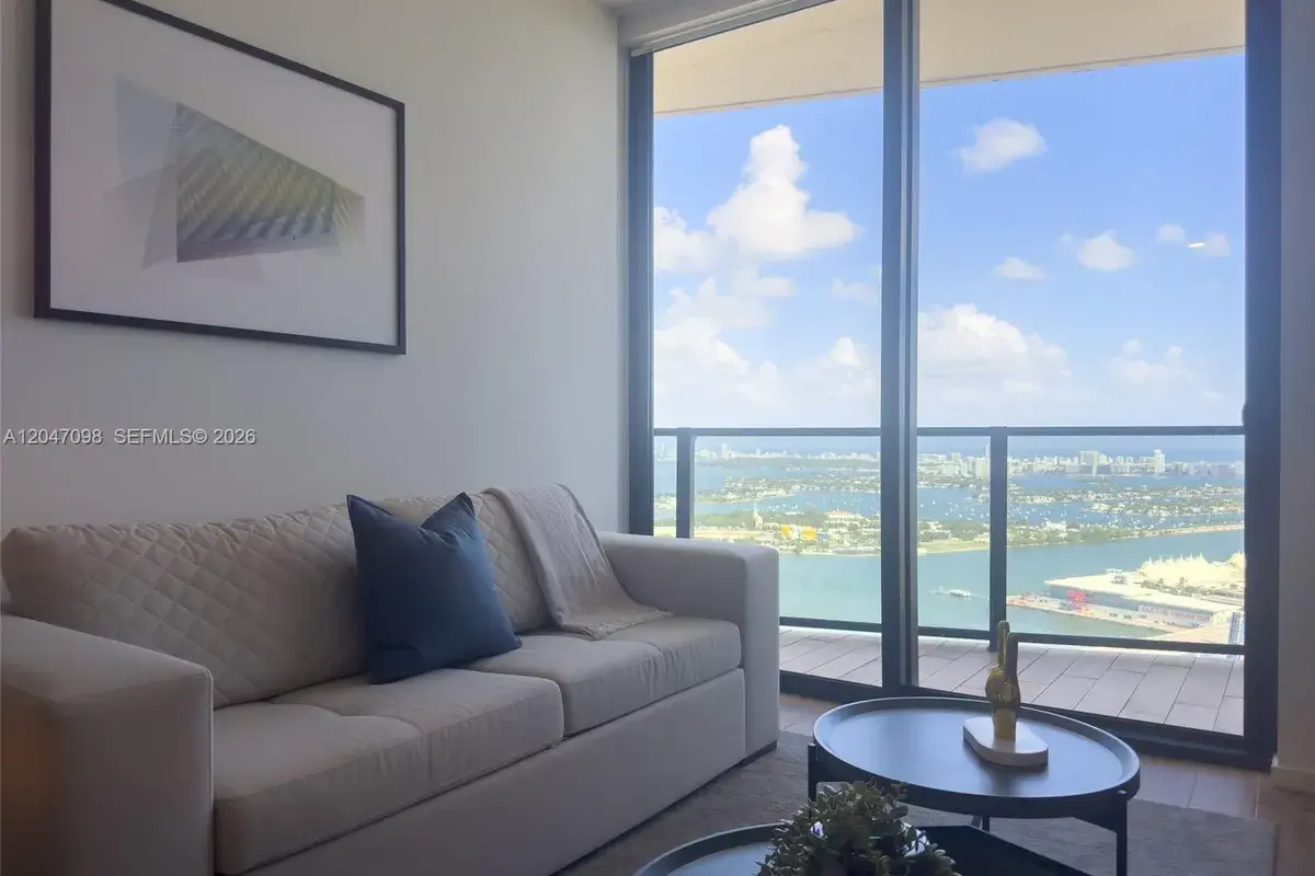 398 NE 5th St # 4210, Miami FL 33132