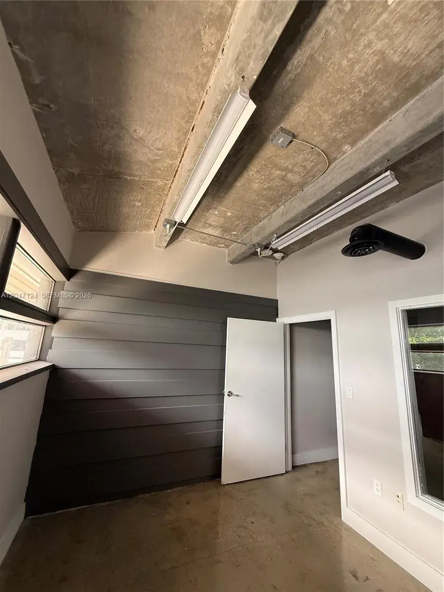 1125 NE 125th St # 7, North Miami FL 33161