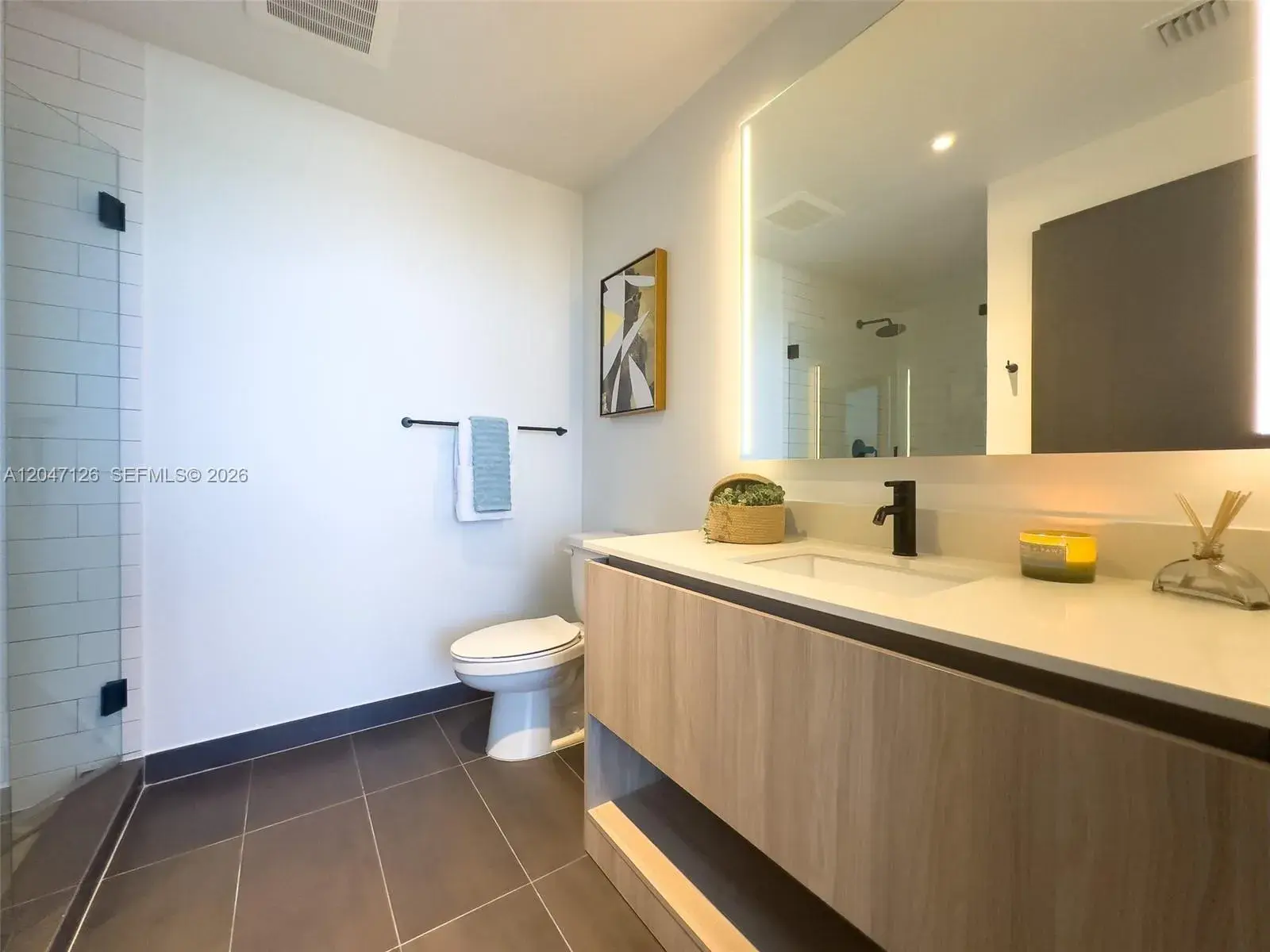 398 NE 5th St # 4210, Miami FL 33132