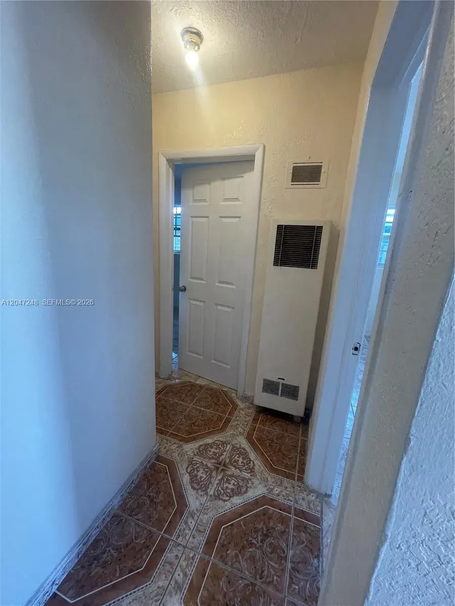 18425 NW 42nd Pl, Miami Gardens FL 33055