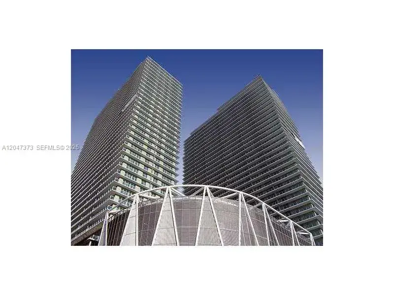 2 bedroom 2 bath Residential Lease for rent at 1111 SW 1 AV, Miami FL 33130