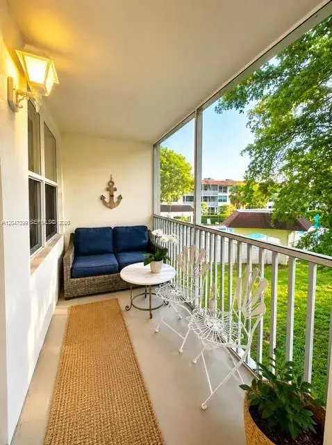1 bedroom 1 bath for sale at 4025 N Federal Hwy # 224B, Oakland Park FL 33308