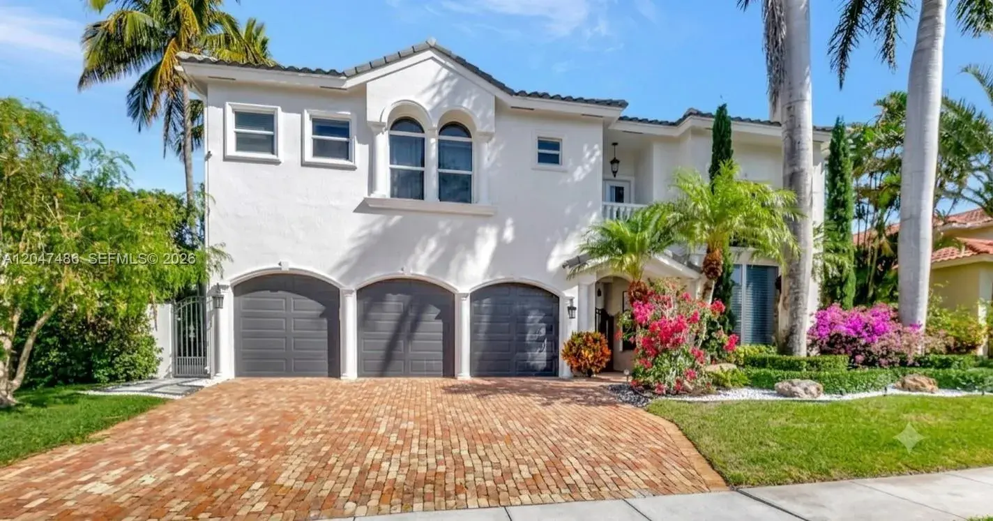 5 bedroom 4 bath Residential for sale at 375 SW 16th St, Boca Raton FL 33432