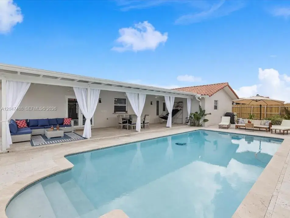 9840 SW 3rd St, Miami FL 33174