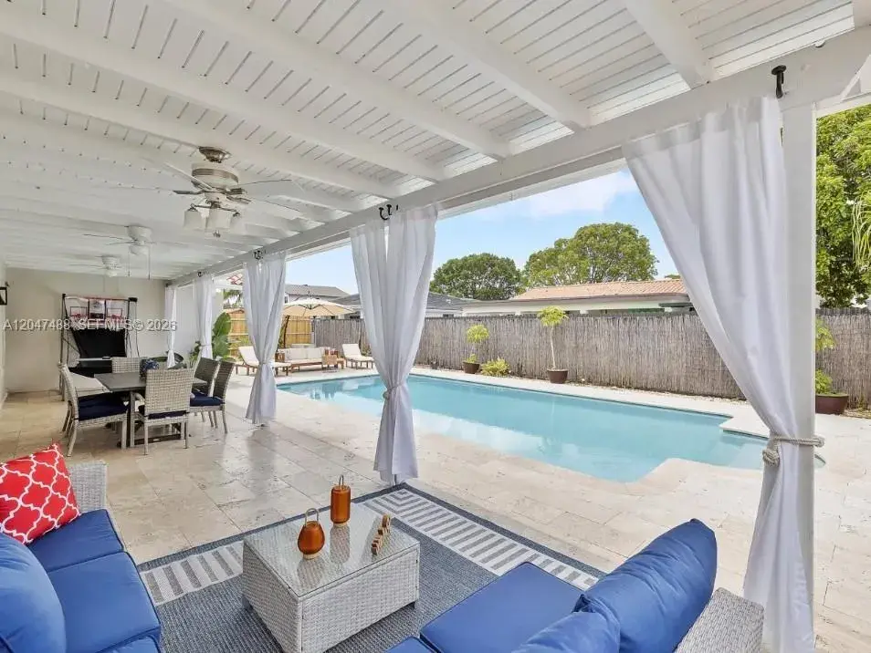 9840 SW 3rd St, Miami FL 33174