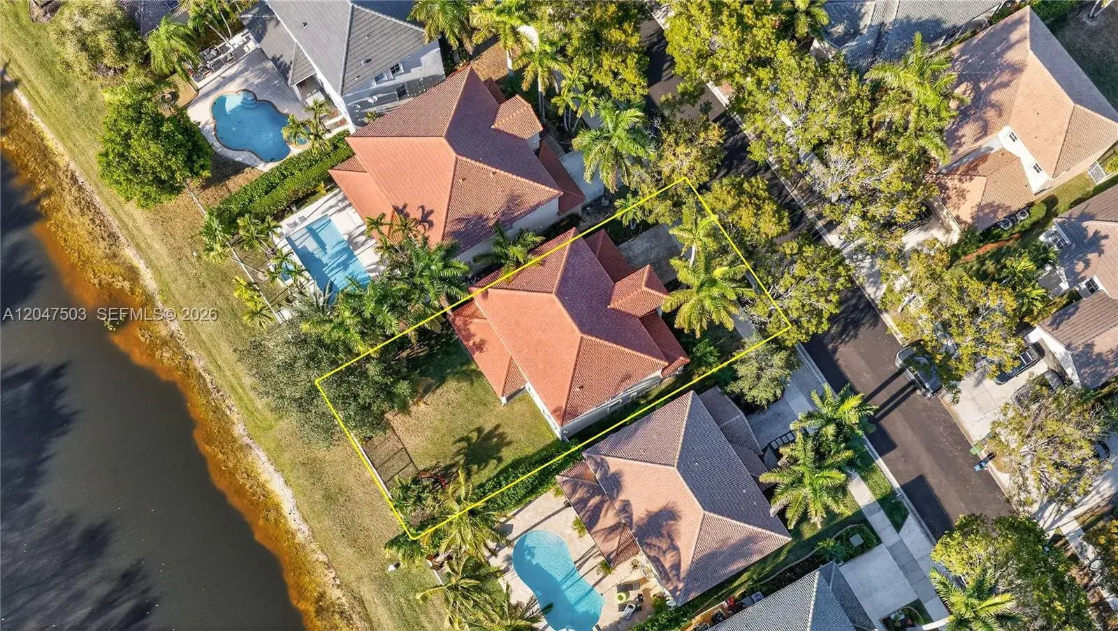 1325 Chenille Cir, Weston FL 33327