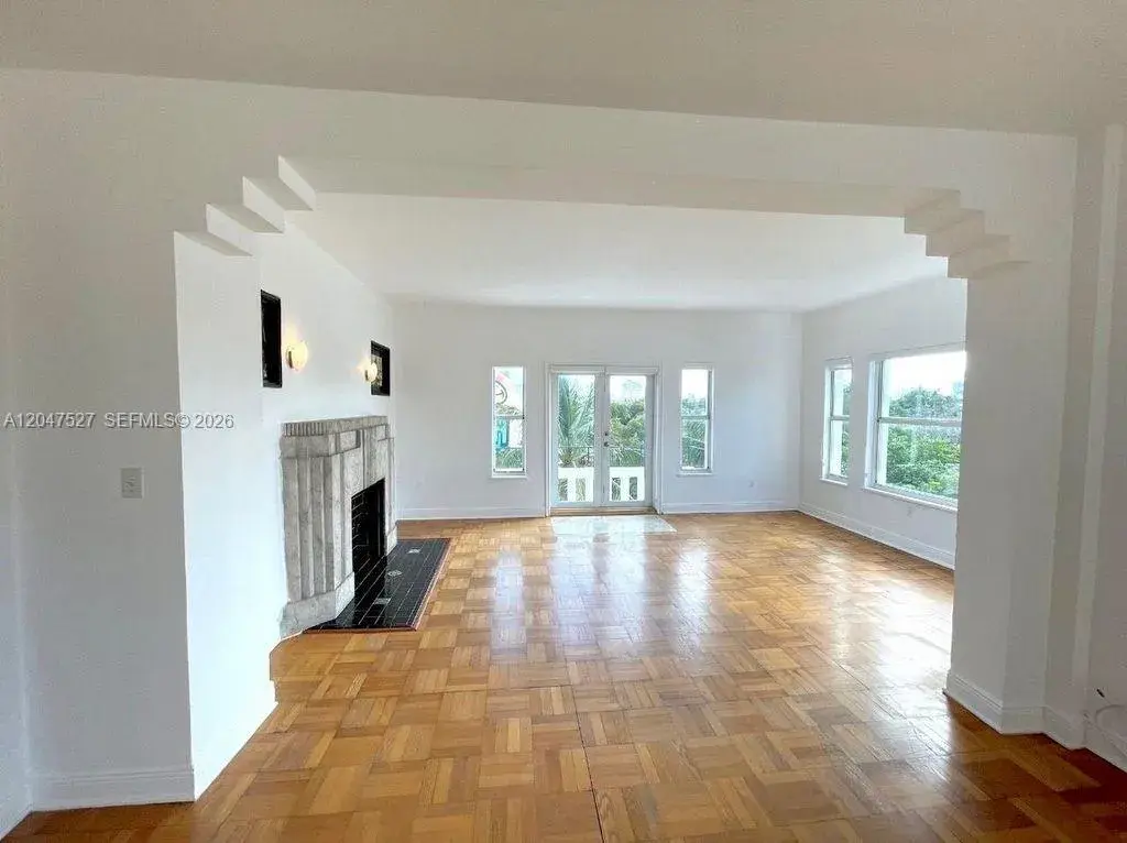4035 N Meridian Ave PH, Miami Beach FL 33140