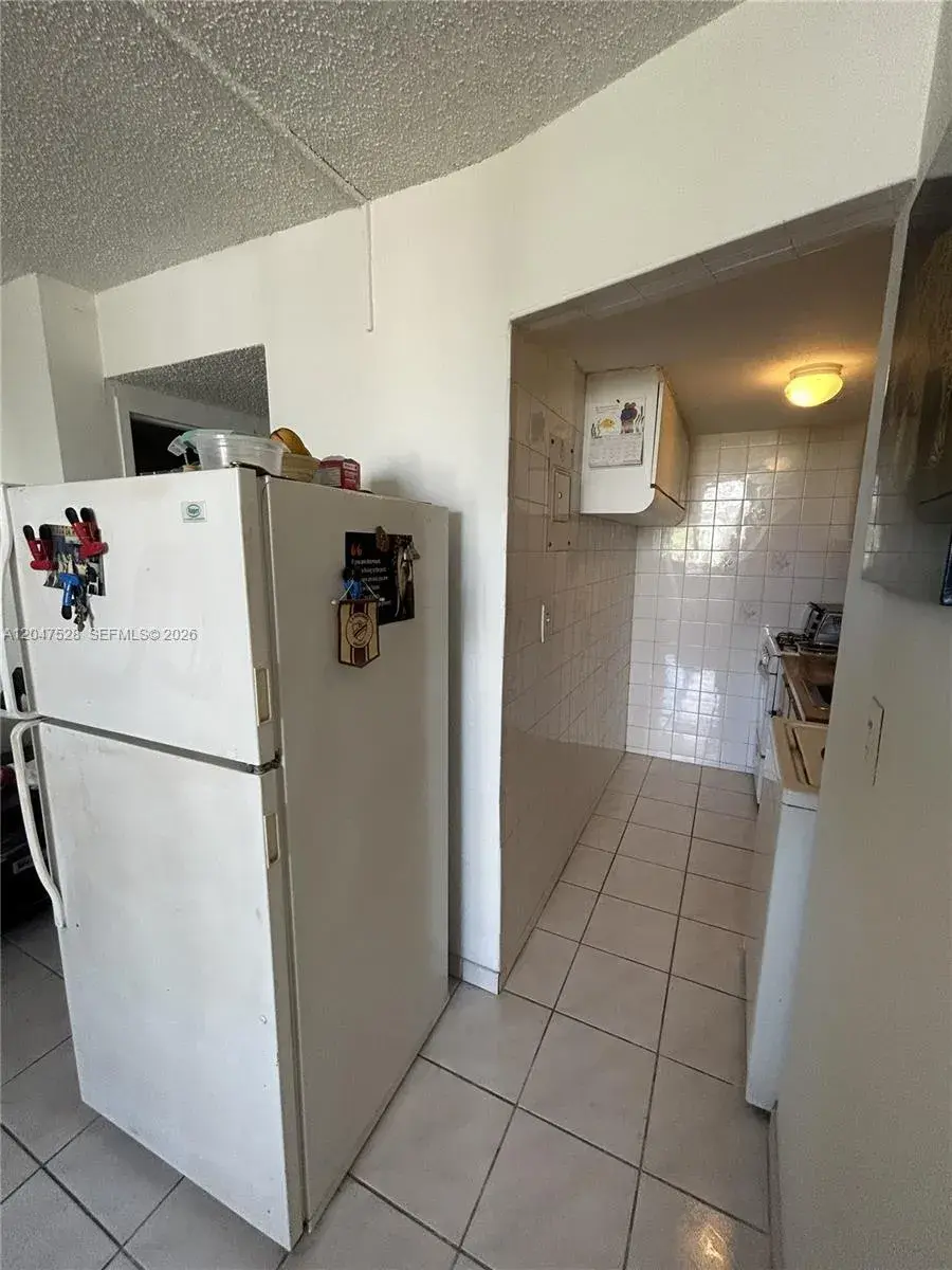 6484 Indian Creek Dr # 303, Miami Beach FL 33141