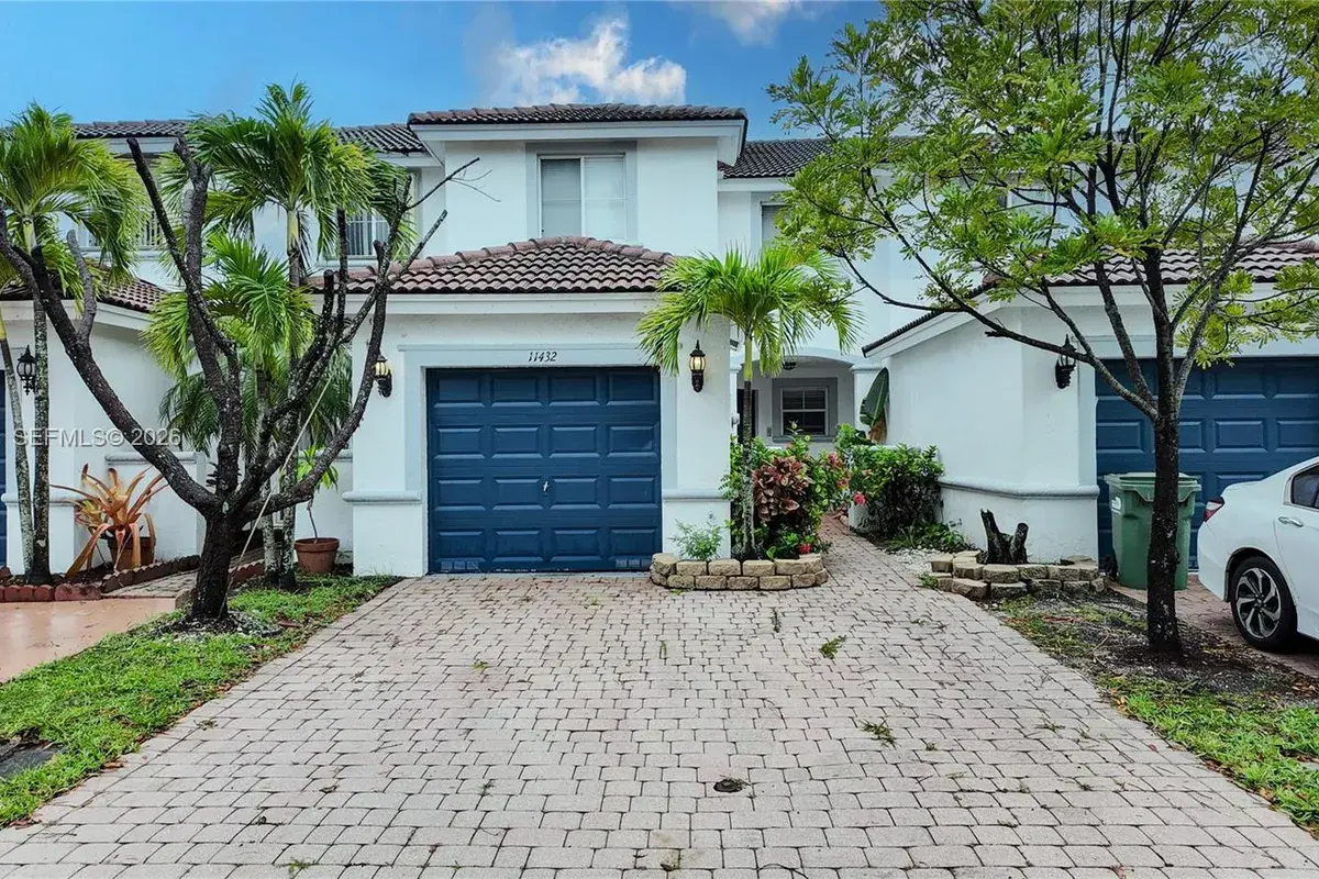 11432 NW 48th Ter, Doral FL 33178