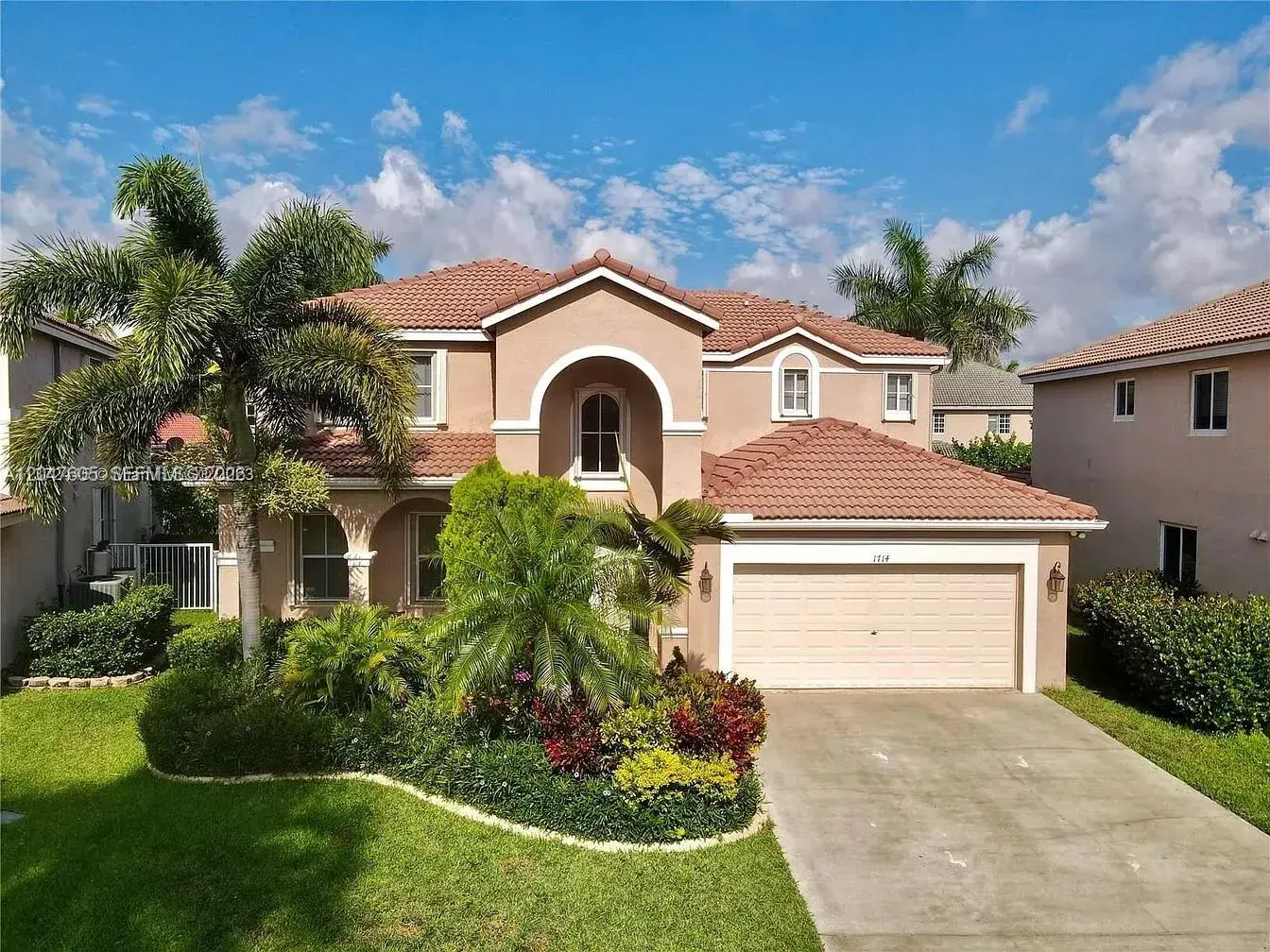 5 bedroom 4 bath for rent at 1714 Royal Grove Way, Weston FL 33327