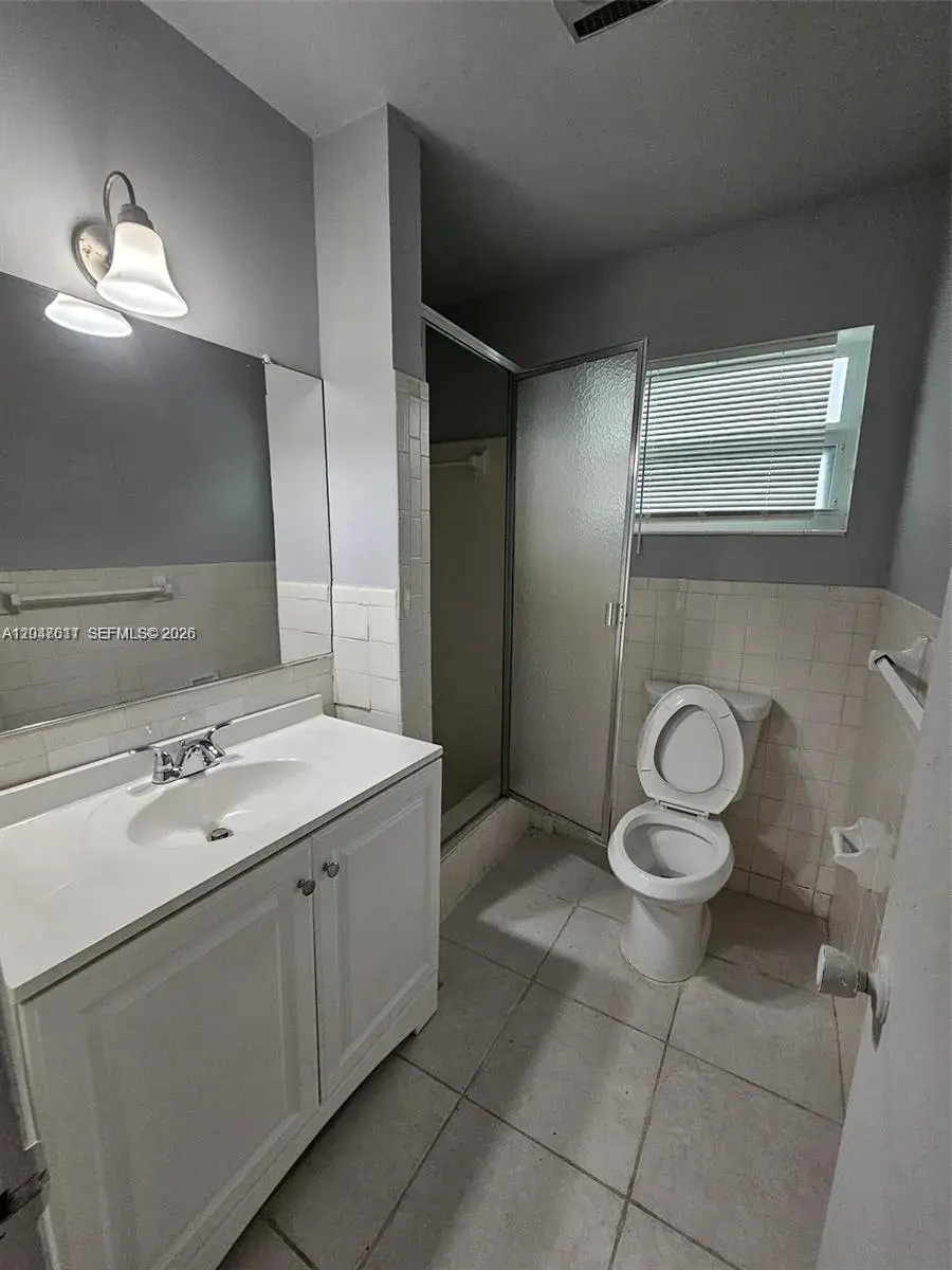 915 SW 16th St # 2, Fort Lauderdale FL 33315