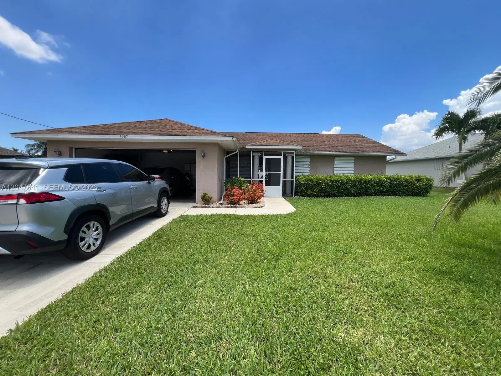 3207 SE 1st PL, Cape Coral FL 33904