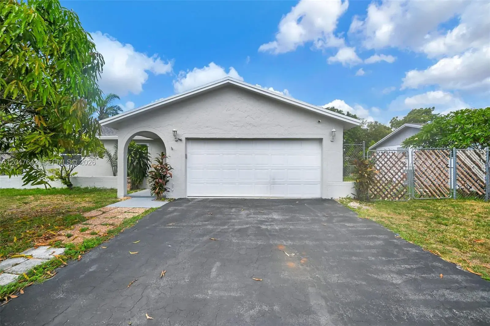 13224 SW 255th Ter, Homestead FL 33032