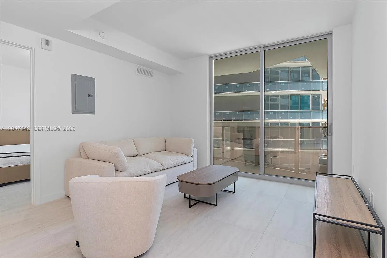 77 SE 5th St. # 1905, Miami FL 33131