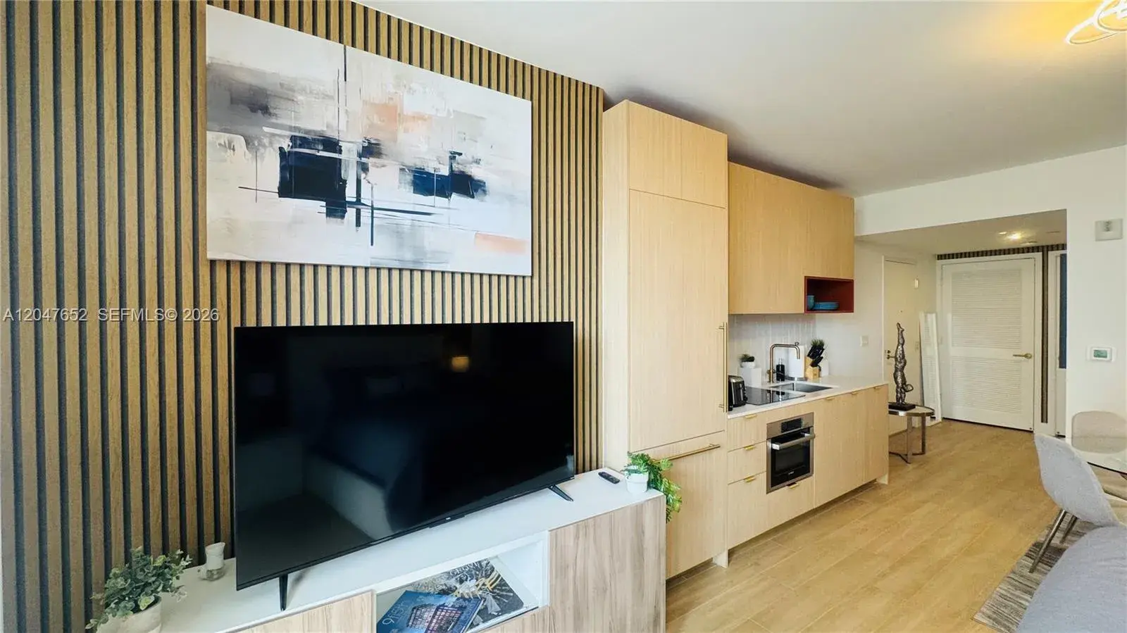 90 NE 32 St # 613, Miami FL 33137