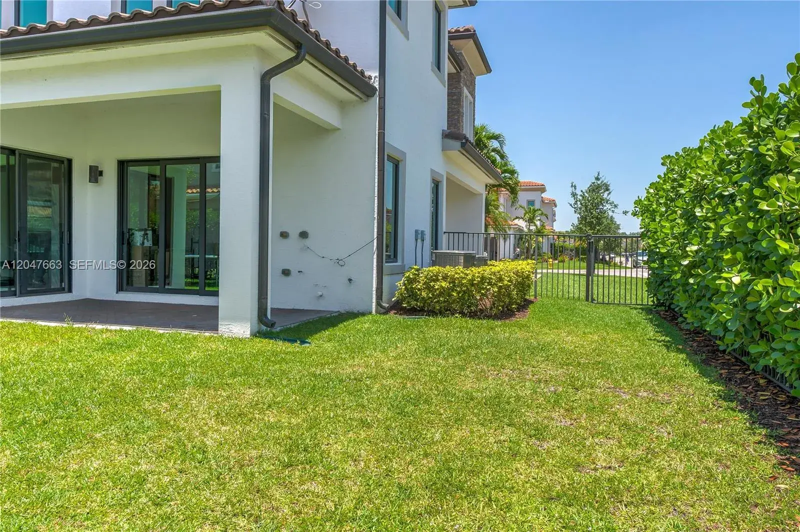 3412 Emerson Ln, Hollywood FL 33312
