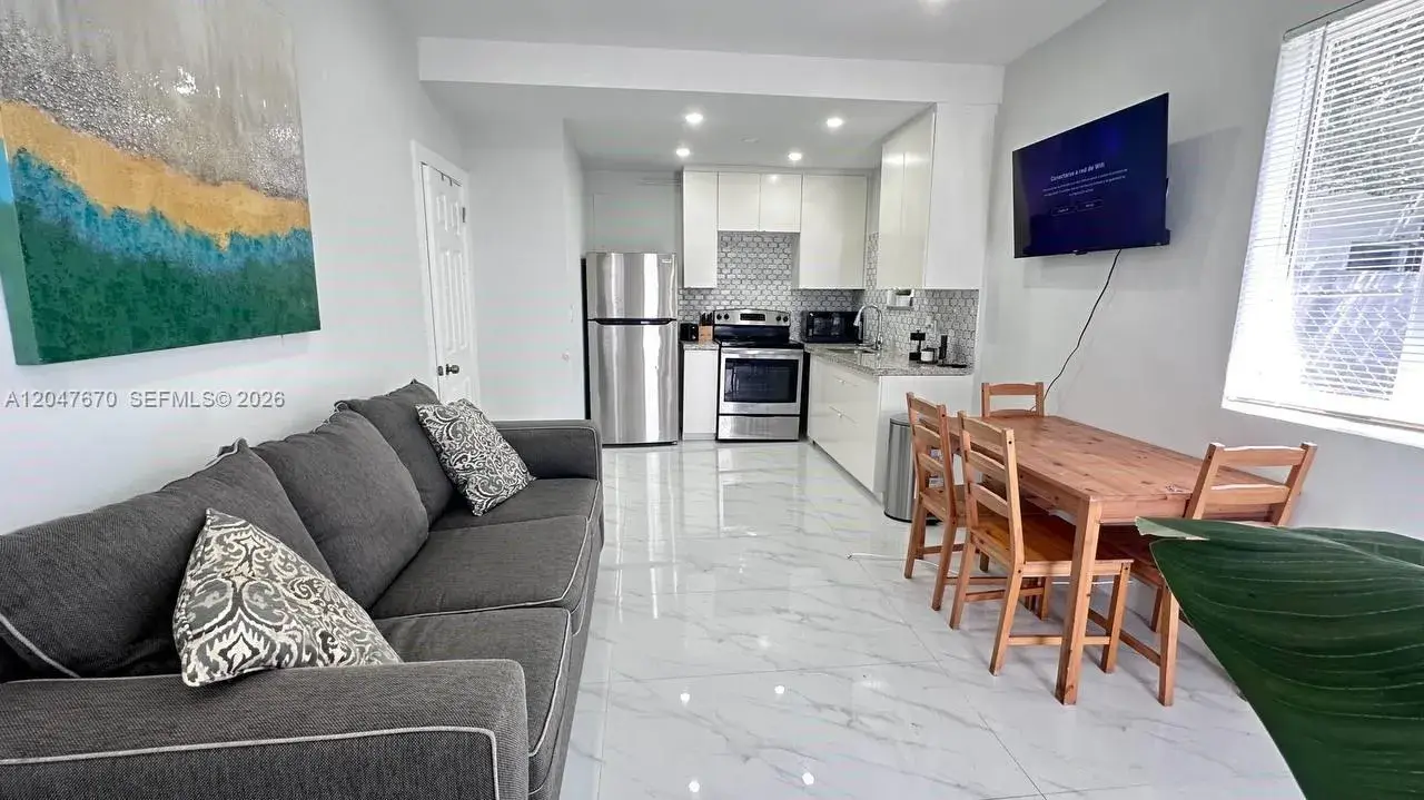 1 bedroom 1 bath Residential Lease for rent at 320 SW 29th Rd, Miami FL 33129