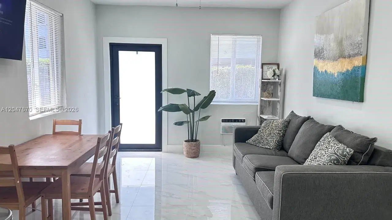 320 SW 29th Rd, Miami FL 33129